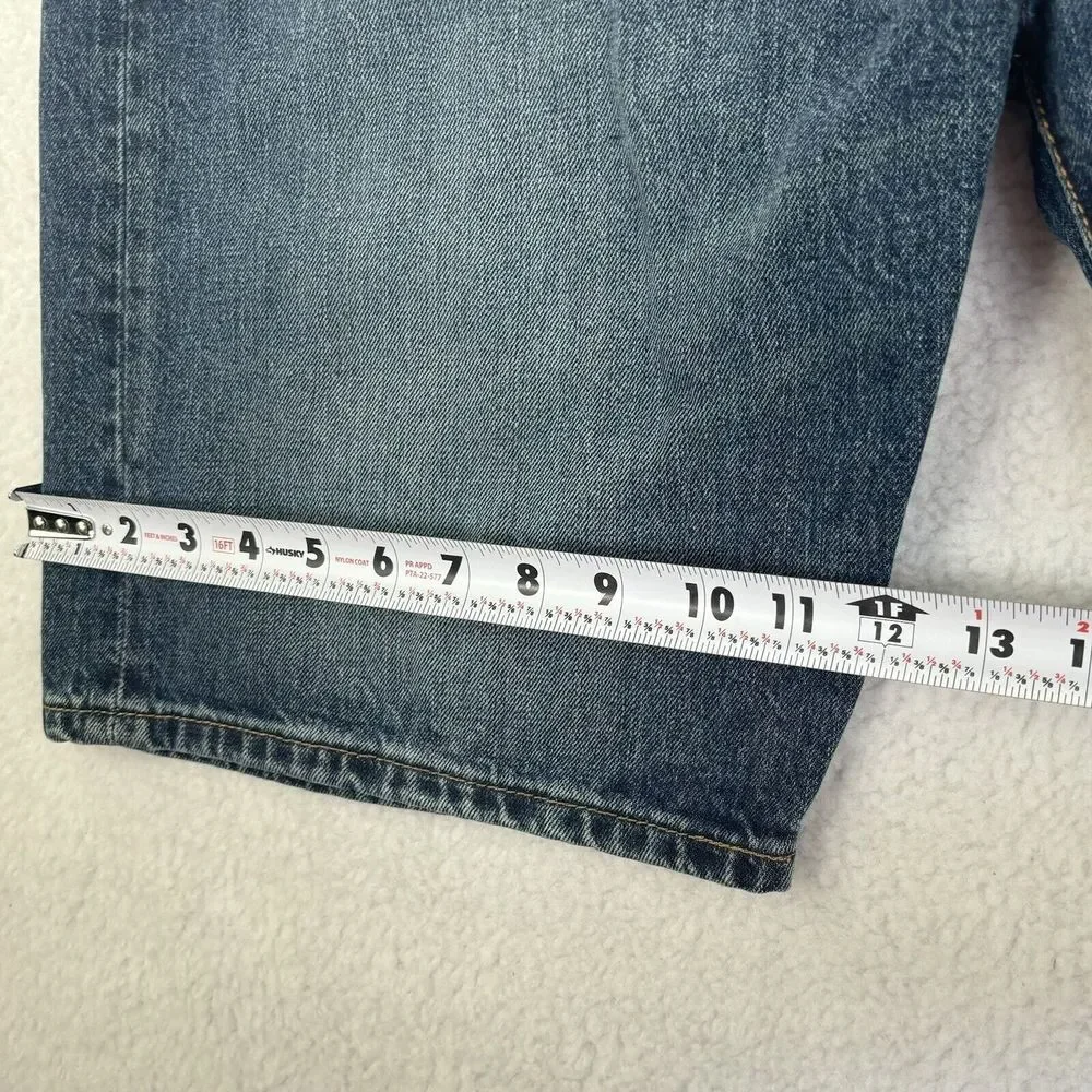 Levi's 501 Mens‎ Hemmed Shorts Size 40x9 Medium wash